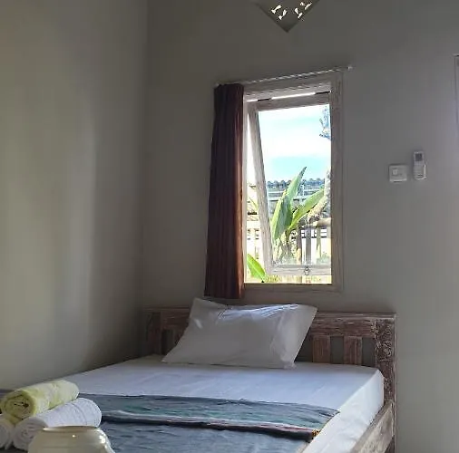 Bali Surya Surf Camp Hostal Uluwatu
